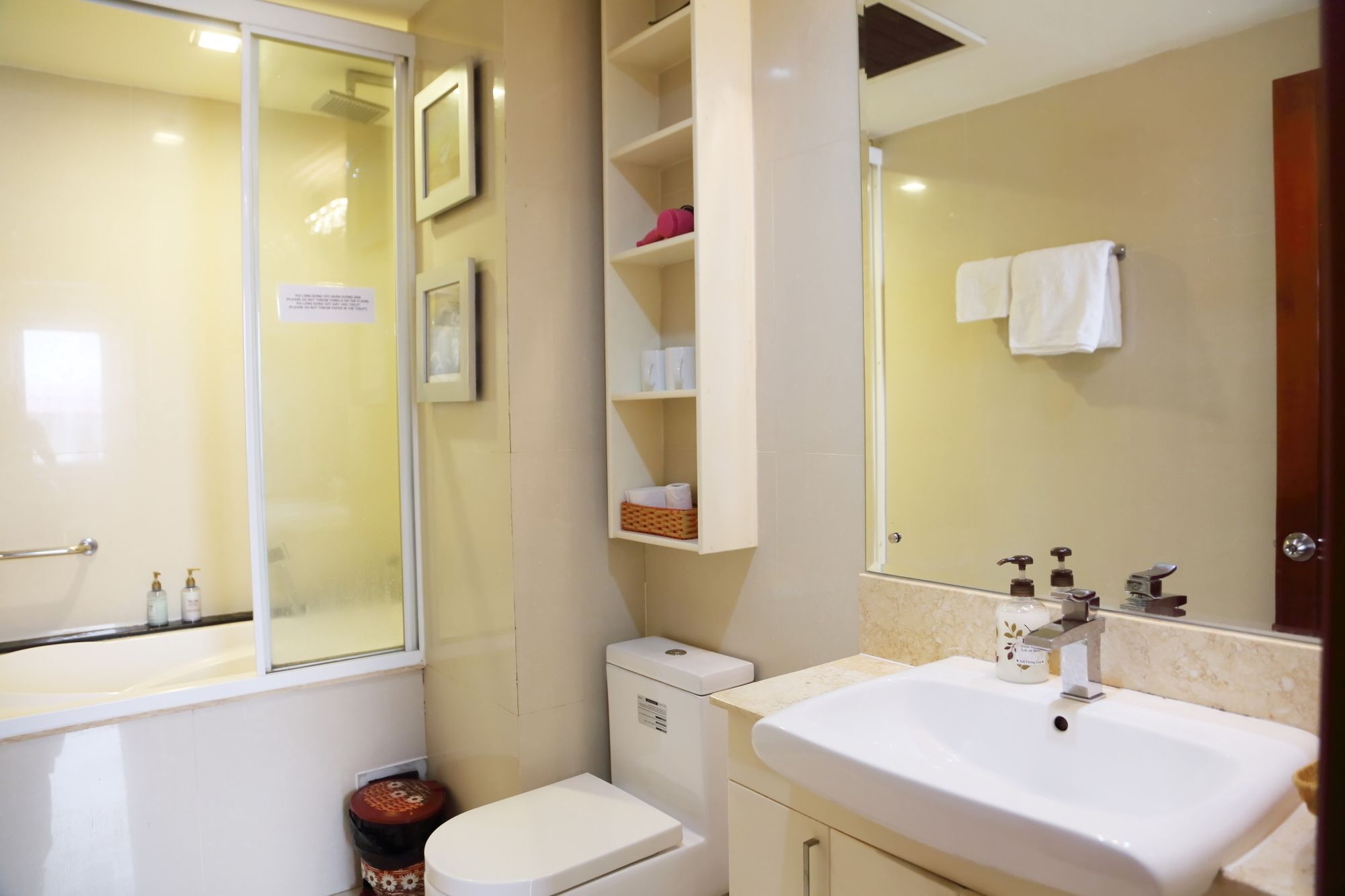 Khách sạn In Saigon - Phu My Hung 2 TP. Hồ Chí Minh