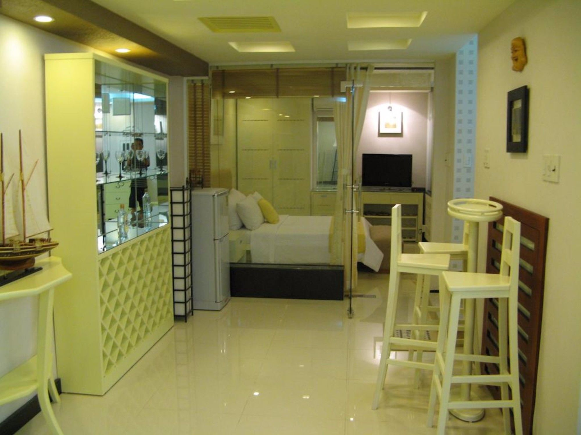 In Saigon - Phu My Hung 2 Khách sạn